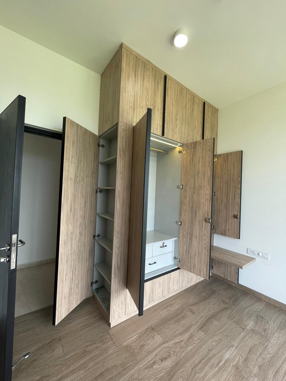 Wardrobe 30